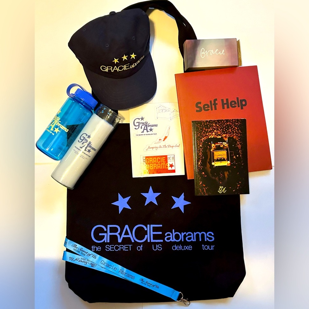 NEW! Gracie Abrams “the SECRET of US Deluxe Tour” Exclusive VIP Tote Bag Bundle